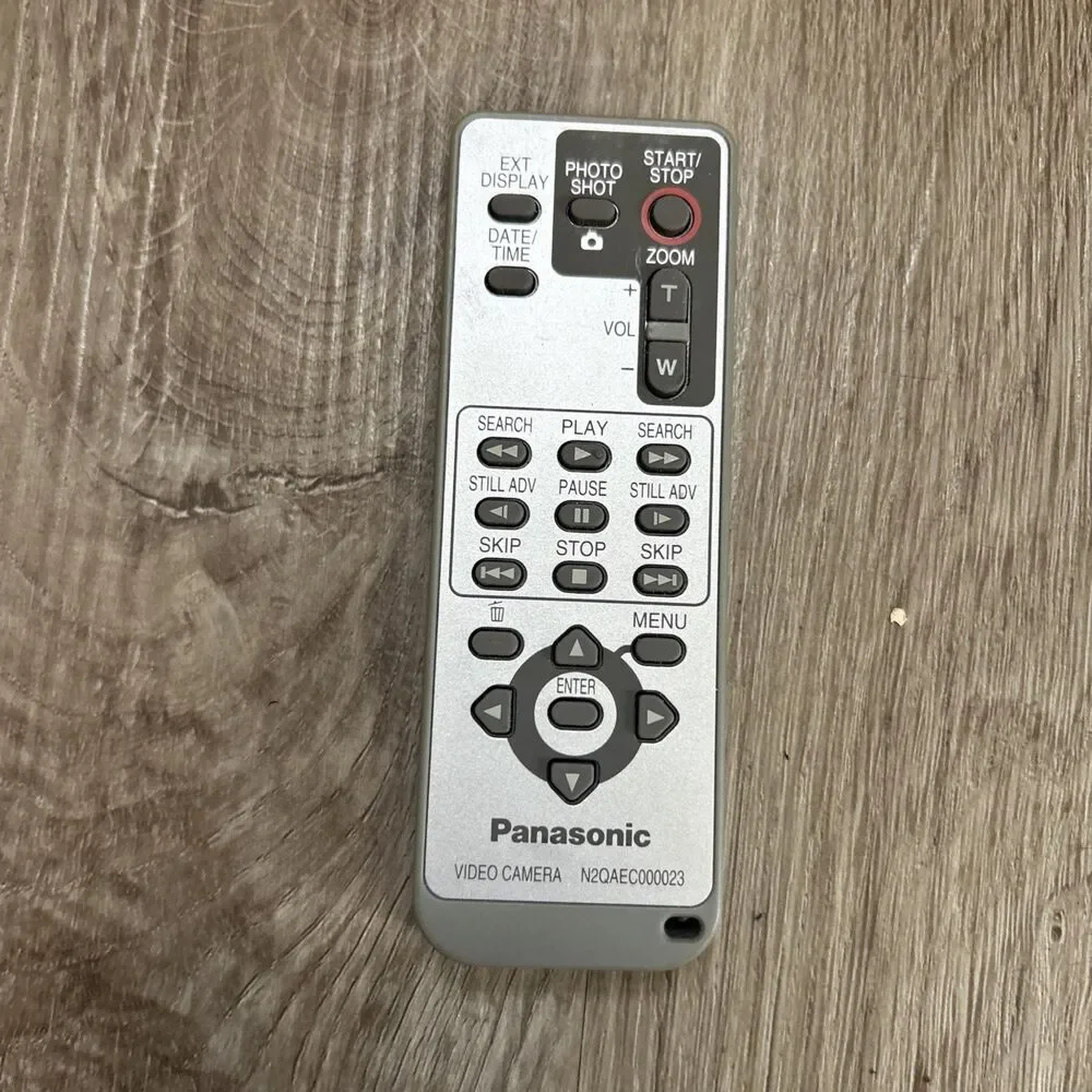 Panasonic Digital Camcorder Video Camera SDR-H200 Silver Battery Remote Tested